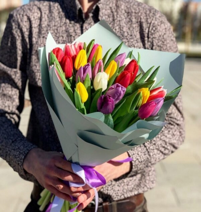  Muratpaşa Çiçek Siparişi 25 ADET KARIK LALE BUKETİ